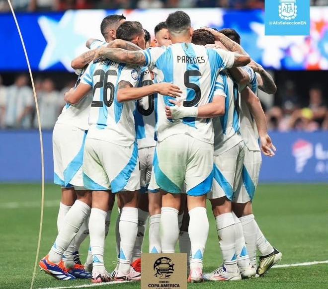 丹麦碾压智利，阿尔瓦雷斯统治全场