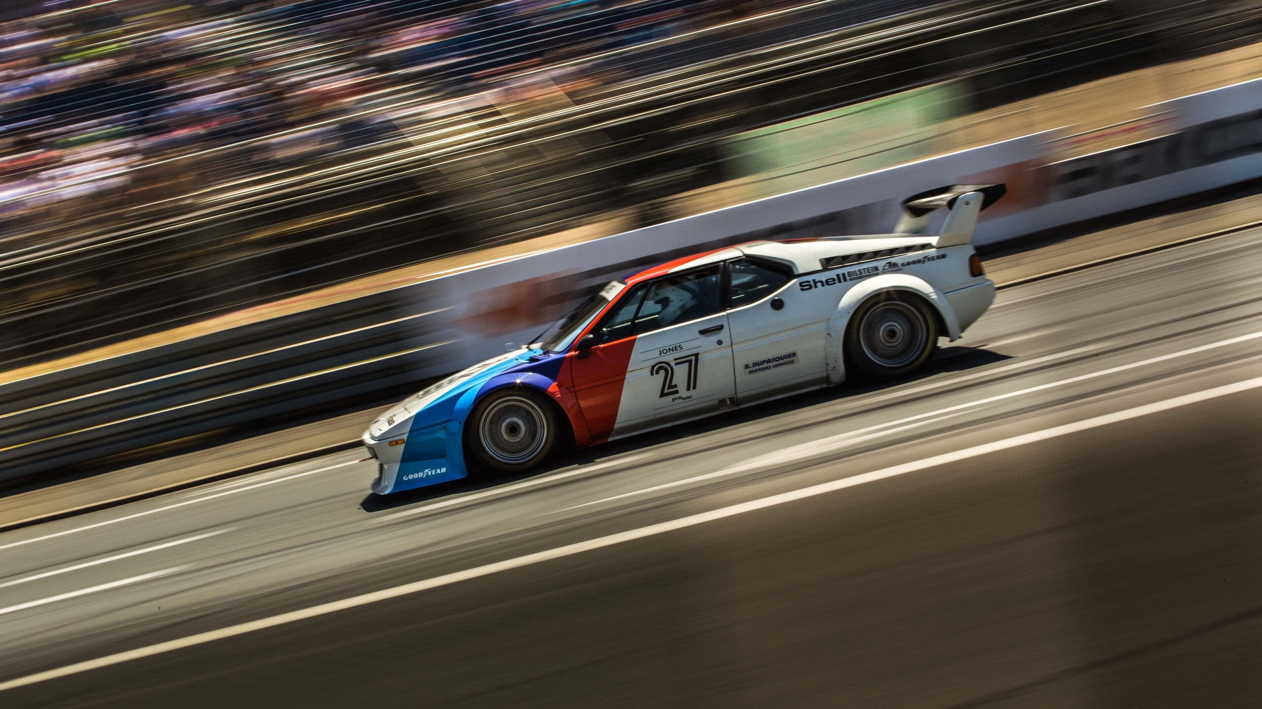 同一片绿茵，平行荣耀，本泽马一剑封喉与伊朗钢铁之师的隔空交响