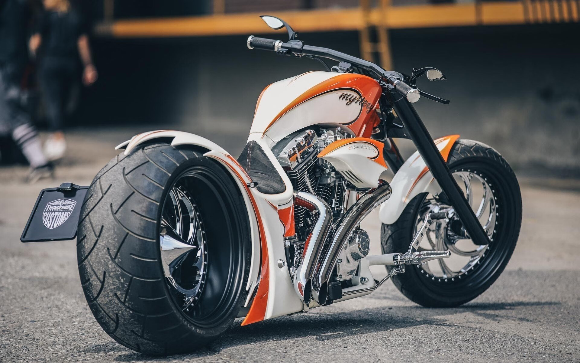 铁幕之下,破晓而出,詹姆斯在猛龙全面压制中化身为关键先生