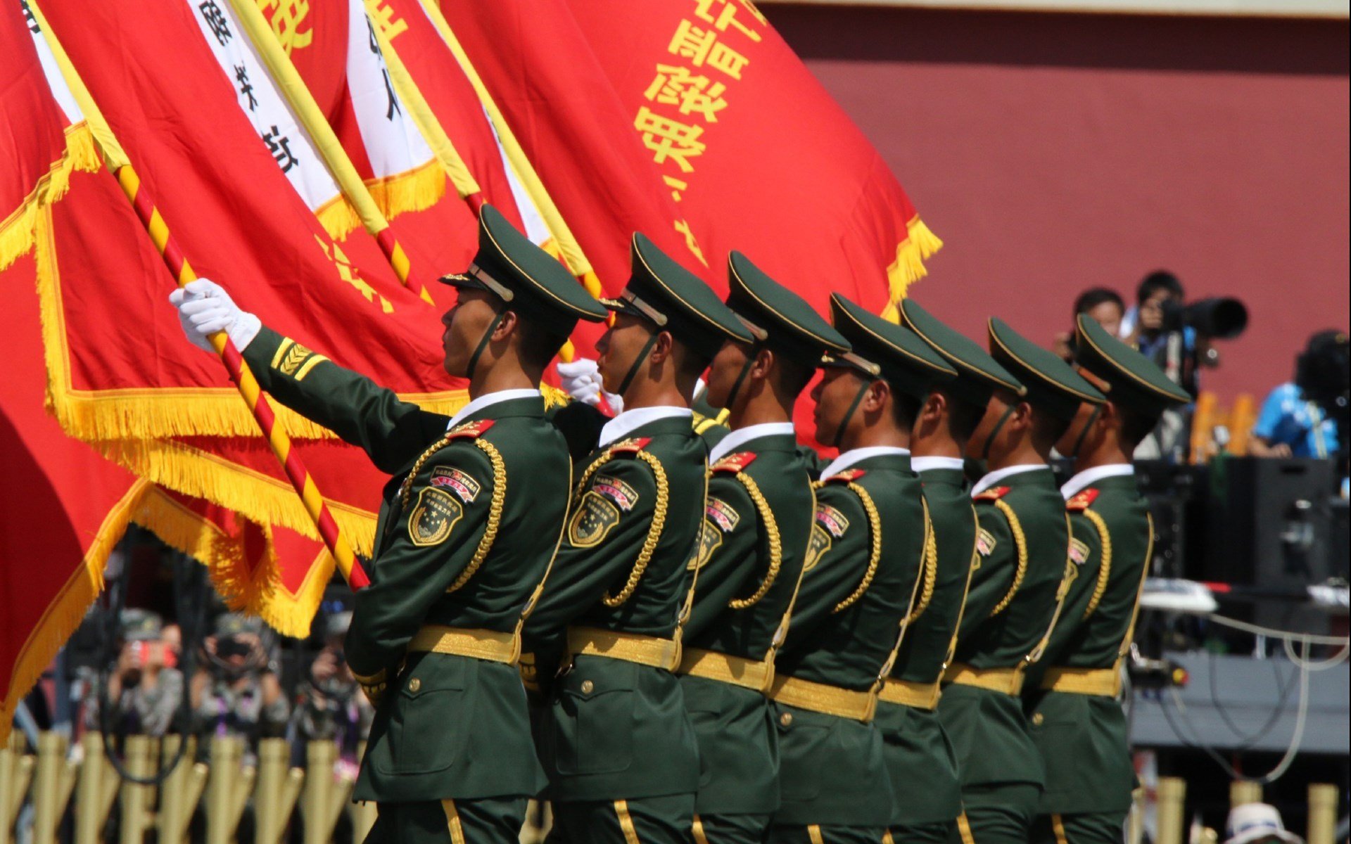 消失的舞步，那不勒斯如何在拜仁门前跳完最后一曲